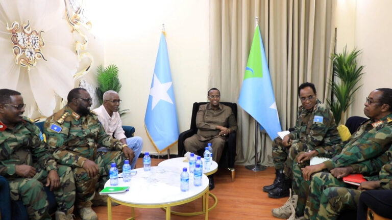 Cali Guudlaawe oo kulan la qaatay Saraakiil ka tirsan Ciidanka Xoogga Dalka Soomaaliyeed