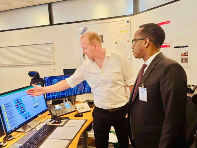 Agaasimaha Hay’adda socdaalka oo la kulmay mas’uul katirsan wadanka Denmark