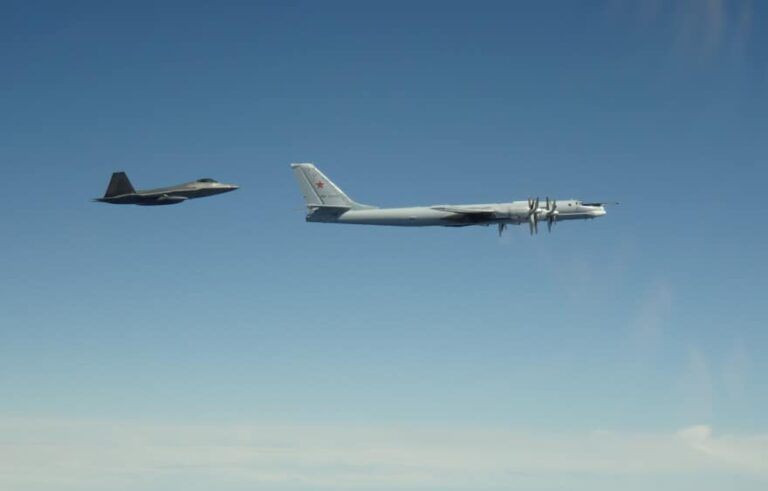 Maraykanka oo walaac ka muujiyay Diyaaradaha Sahanka Ruushka ee lagu arkay Alaska