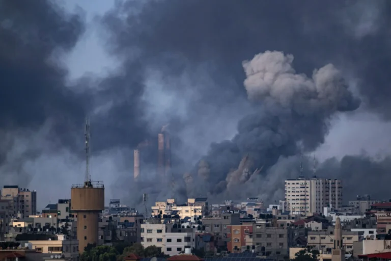 Israel oo 34 Falastiiniyiin ah ku dishay duqeymo ay ka fulisay magaalada Gaza