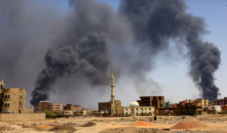 Dhinacyada ku dagaallamaya Sudan oo ogolaaday xal nabadeed +sababta