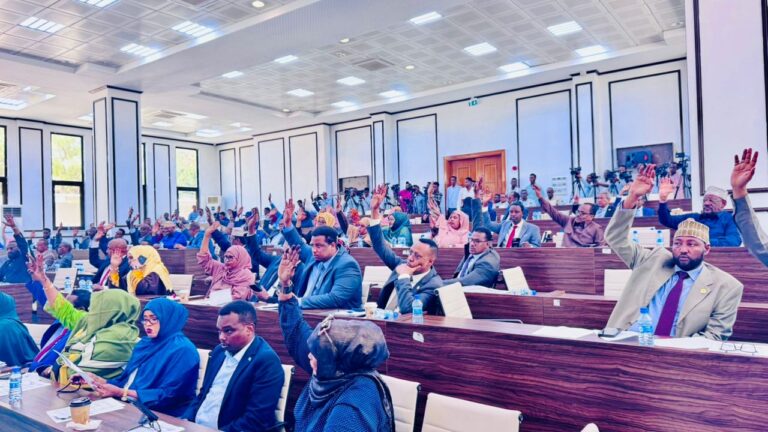 labada golle ee Baarlamaanka Soomaaliya oo ansixiyay miisaaniyadda sanadkii 2023