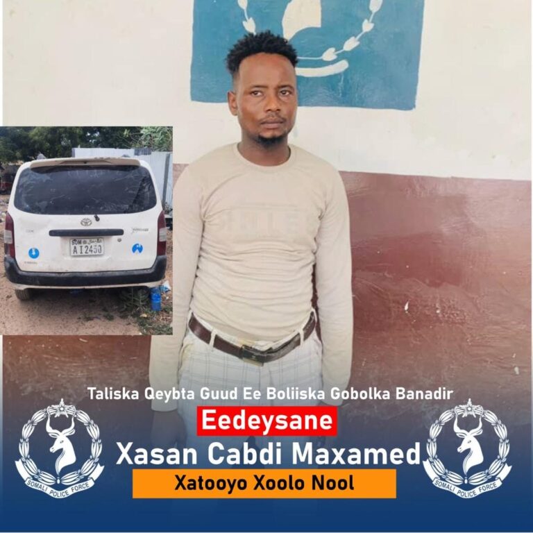 Booliska Muqdisho oo soo bandhigay rag lagu eedeeyay xatooyo