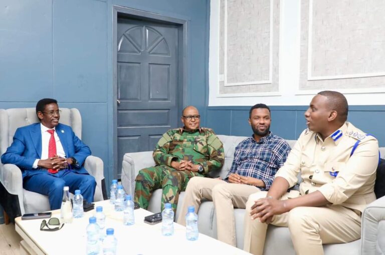 Kulan looga hadlayay amniga degmooyinka Kaxda iyo Dharkenley oo lagu qabtay Muqdisho