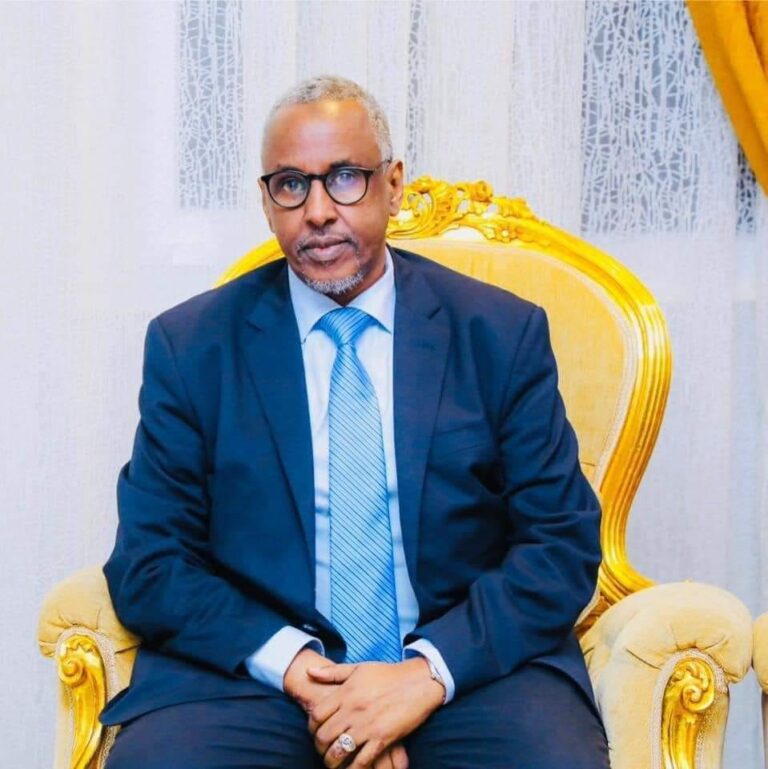 Wasiirka Badroolka Soomaaliya oo raali gelin ka bixiyay tallaabo ay qaaday Wasaaradda