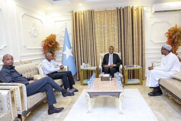 Maxey yihiin wefdiga Kenya ka socda ee uu qaabilay Ra’iisul wasaare Xamsa ?