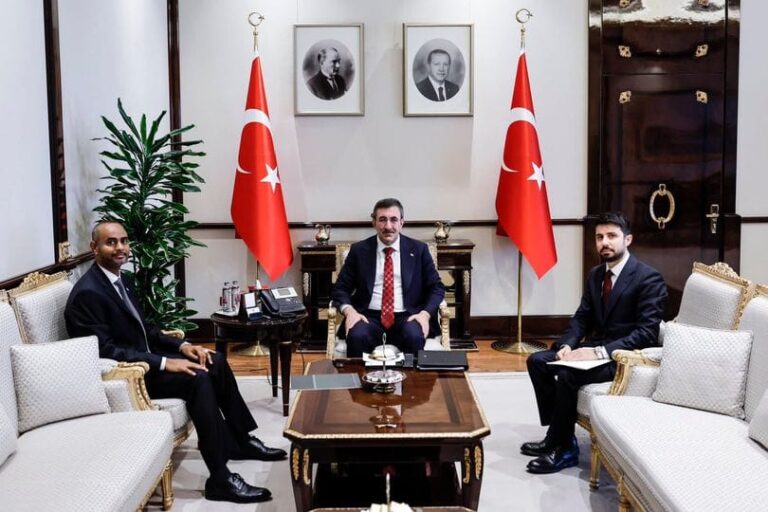 Wasiirka Gaashaandhigga Soomaaliya oo la kulmay Madaxweyne ku-xigeenka dalka Turkiga