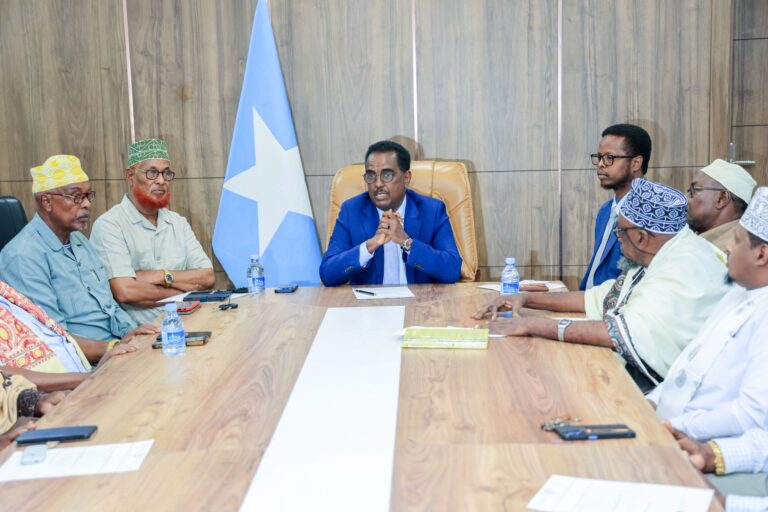 Wasiirka arrimaha gudaha ee XFS oo la kulmay 135 oday ee dhaqanka Soomaaliyeed