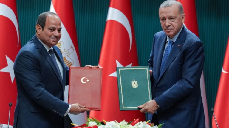 Turkey, Egypt jointly called for the protection of the independence and unity of Somalia.
