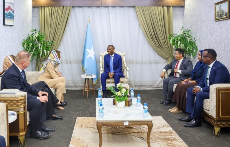 Ra’iisul Wasaare Xamsa oo qaabilay Ra’iisul Wasaare Ku Xigeenka Slovenia 