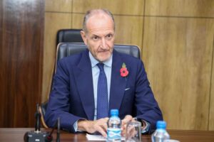 FB_IMG_1730808165443-300x200 Guddoomiye Aadan Madoobe oo la kulmay Safiirka Ingiriiska u fadhiya Soomaaliya