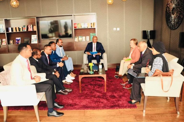 Hoggaamiye Lafta-gareen oo Nairobi kulan kula qaatay madaxa bangiga aduunka