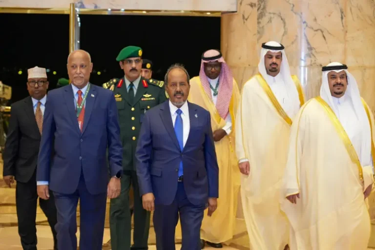 Somalia President in Saudi Arabia to attend the summit of Arab and Islamic countries.