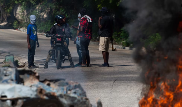 Dalka Haiti ee lagu dilay Tobnaan qof