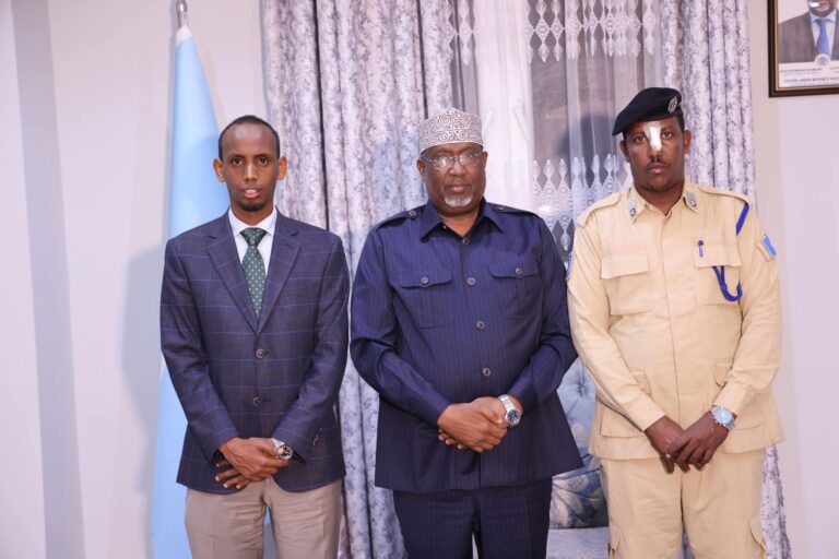 Xildhibaan Xasan Firimbi oo muddo labo bil ah laga joojiyay kulamada Golaha Shacabka