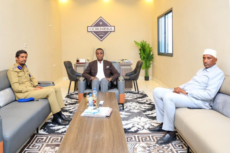 Maxey kawada hadleyn Taliyaha Asad Diyaano iyo guddoomiyaha guddiga doorashooyinka qaranka ?