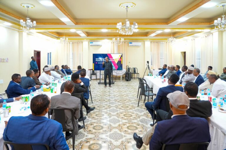 President Hassan Sheikh held a high-level talks with Somali businessmen for the ”New Mogadishu project” .