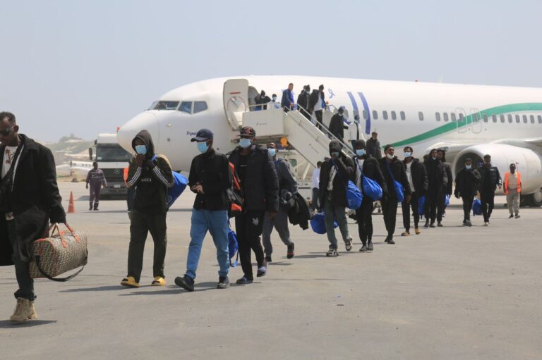 Somalia government brought back to the country about 147 youth who were rescued from prisons where they had been for a long time.