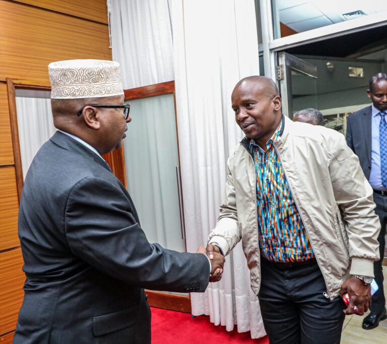 Wasiir Fiqi oo kulan xasaasi ah la qaatay madaxweyne ku-xigeenka dalka Kenya