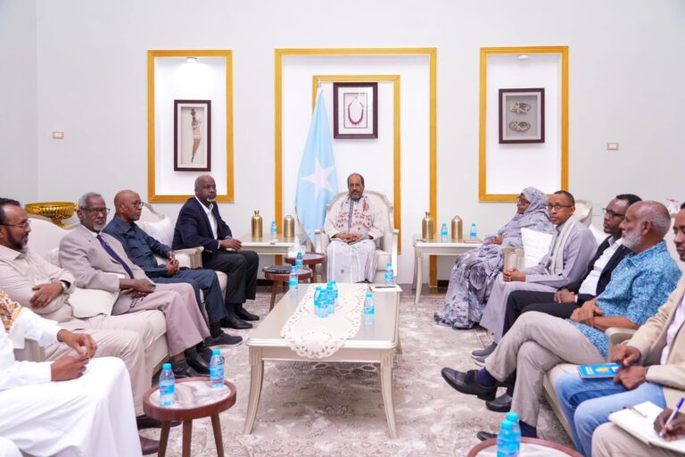 President Hassan Sheikh held a high level talks with the leaders of Civil Society Organizations.