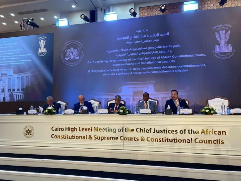 Guddoomiyaha maxkamadda sare oo ka qeyb galay shirka 8-aad ee maxkamadaha dalalka Afrika