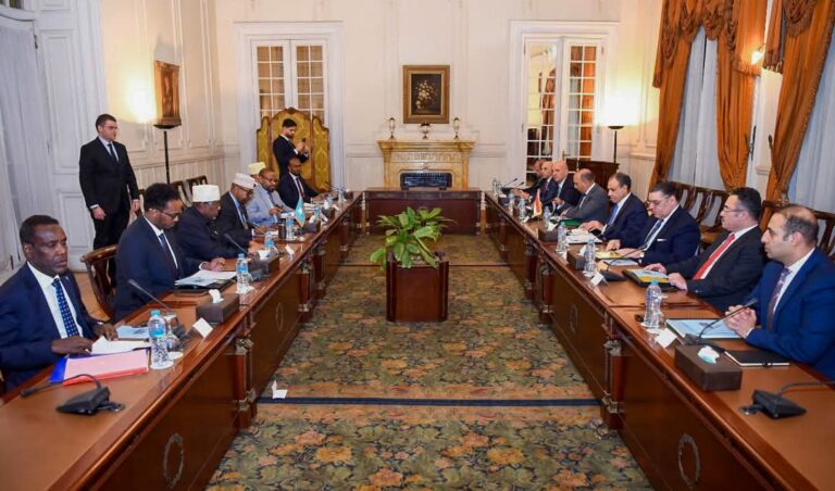 Wasiirrada Arrimaha dibadda Soomaaliya iyo Masar oo ka wada hadlay xoojinta xiriirka labada dal 