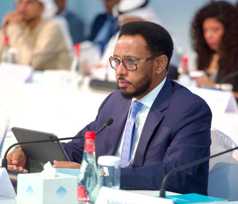 Wasiirka maaliyadda XFS oo shir muhiim ah kaga qeyb galay Imaaraatka Carabta