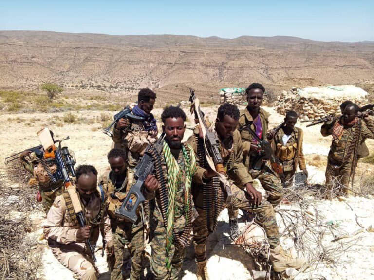 Duqeyn diyaaradeed oo khasaaro geystay oo laga fuliyay Buuraha Calmiskaad