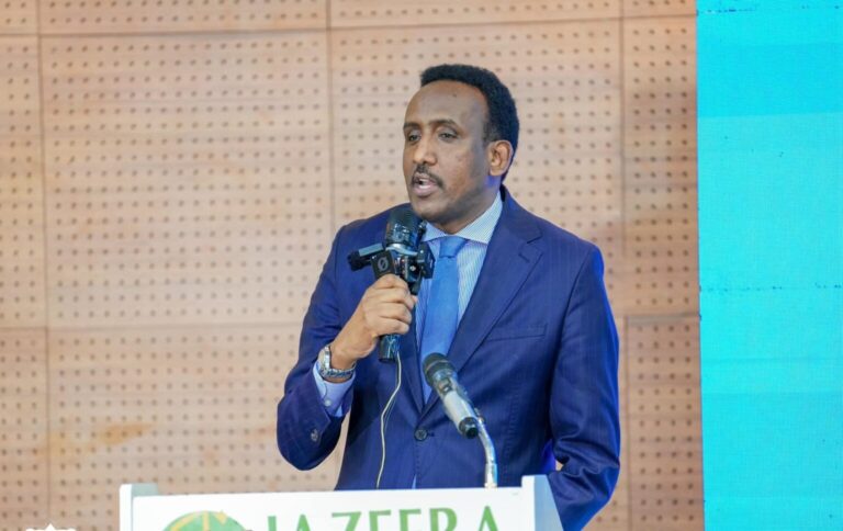 Mustaf Dhuxulow ” Ganacsatada Soomaaliyeed waxey ku safraan Baasaboor Kenyaan iyo Itoobiyaan”