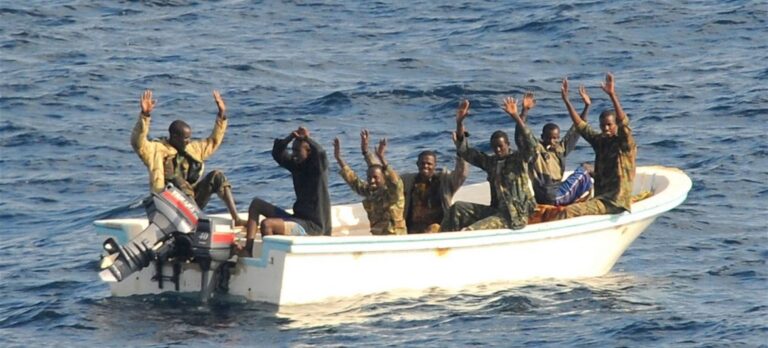 The 12 foreigners who were kidnapped by a group of Somali pirates have been rescued.
