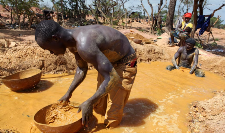 Mali: 48 ku dhimatay qod macdanta laga qodo