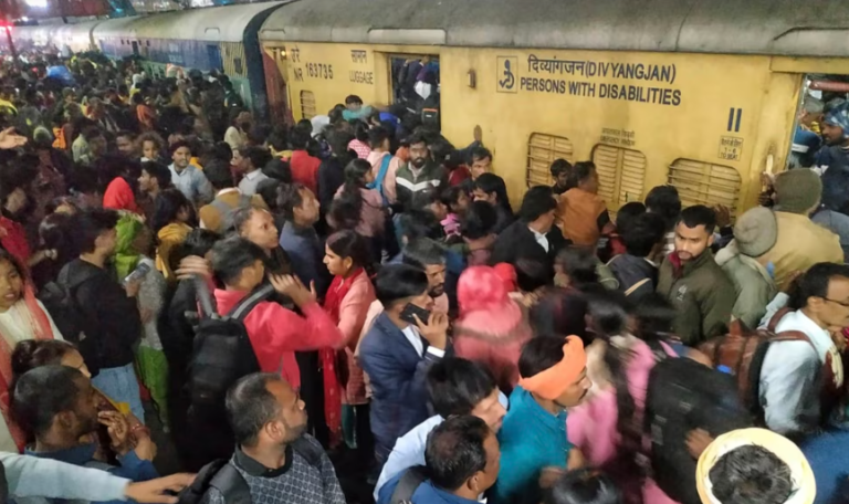 In ka badan 15 ruux oo ku dhintay isbuurasho ka dhacday Hindiya