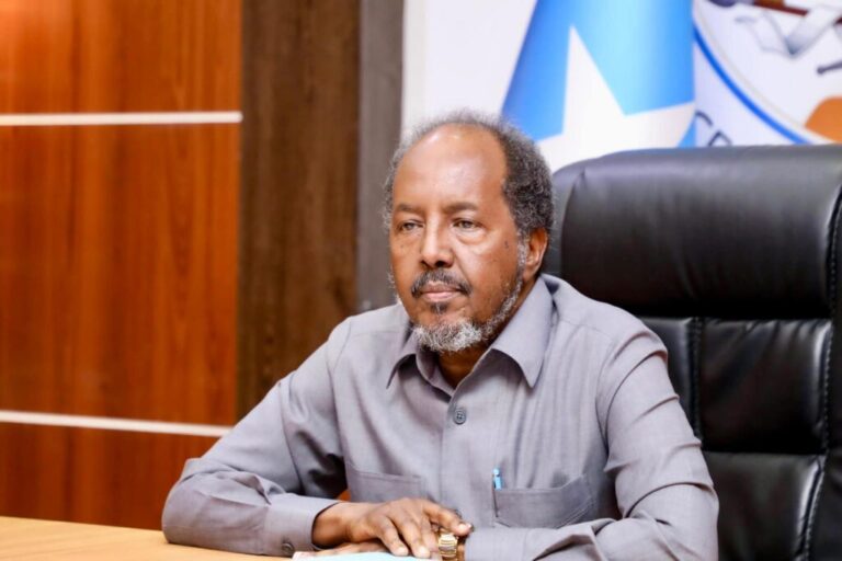 Madaxweyne Xasan Sheekh oo Tanzania uga qeyb galaya shir looga hadlayo xaaladda Jamhuuriyadda Congo