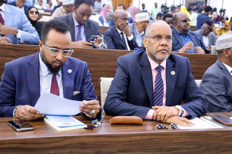 Muxuu ku saabsan yahay hindise sharciyeedka ay ansixiyeen xildhibaanada golaha shacabka ?