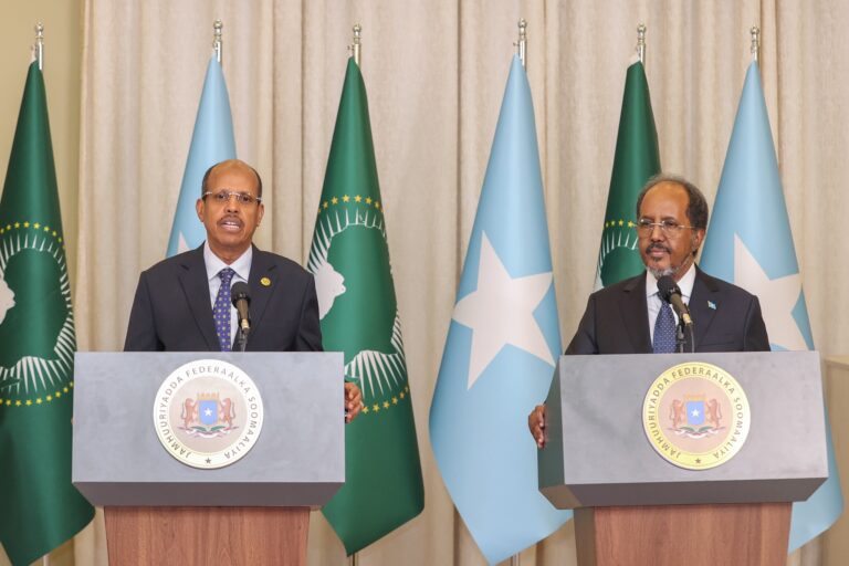 Midowga Afrika oo shaaciyay in xoojinayo taageerada Soomaaliya