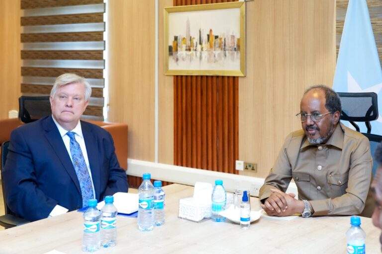 Somalia President met with Commander of United States African Command (AFRICOM).