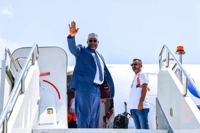 Wadahadal Hordhac ah oo u Dhaxeeya Guddoonka Baarlamaanka iyo Xildhibaannada Mucaaradka oo Bilaabmay