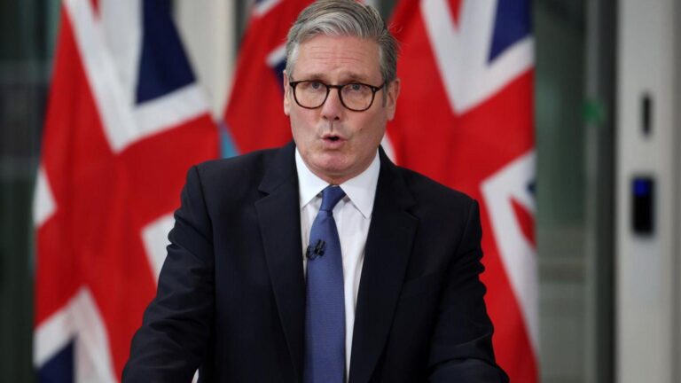 UK signs £101m-a-year deal to hand over Chagos Islands