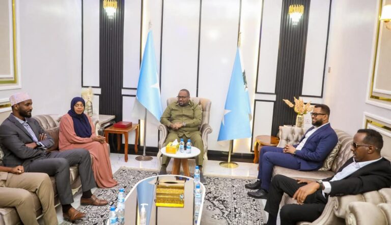 Firdhiye oo la kulmay xildhibaanada ku matala dowladda federaalka