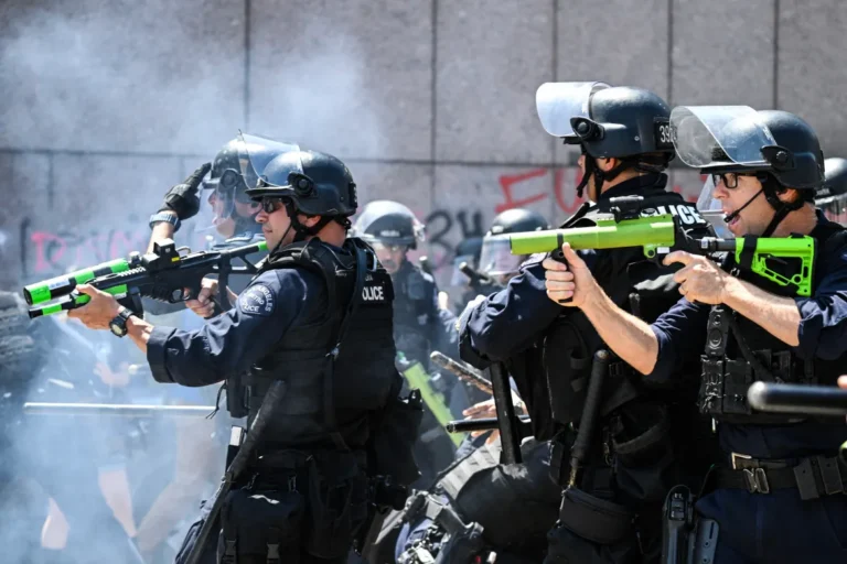 Curfew in LA as protests against Trump’s immigration crackdown continue