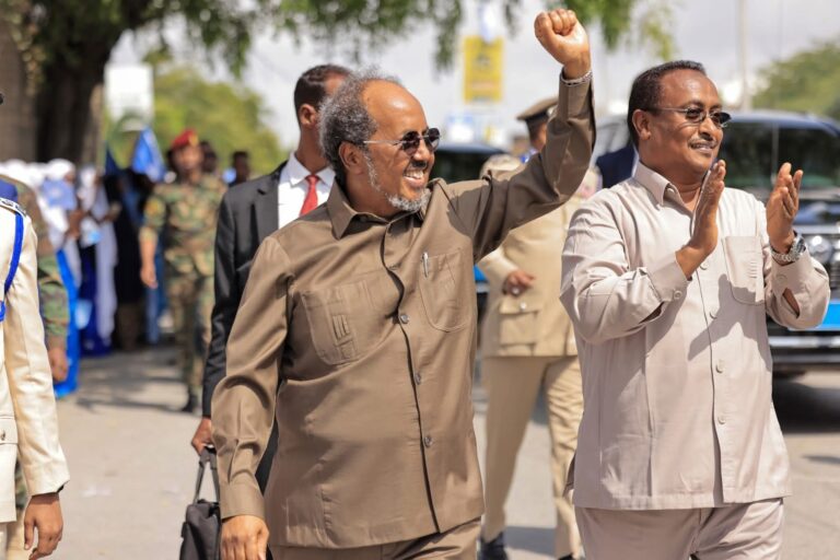 WAR DEG-DEG AH — Madaxweyne Xasan Sheekh oo Dhagax-Dhigay Saldhig Dayax-Gacmeed iyo Garoon Cusub oo Muqdisho ah