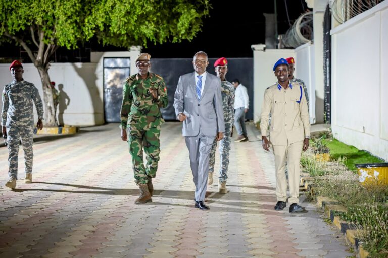 Madaxweynaha Koonfur Galbeed oo shacabka Soomaaliyeed ugu hambalyeeyay sannad-guurada 65-aad ee xorriyadda Koonfurta iyo israaca dalka