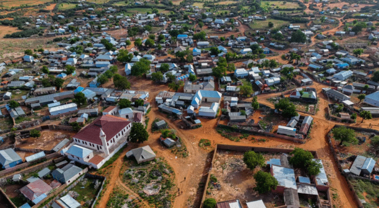 Somali government destroyed a vehicle bomb that Al-Shabaab was preparing in Aden Yabaal.