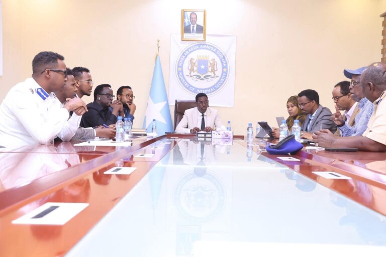 Somali government has launched a plan to reopen the closed streets of Mogadishu.