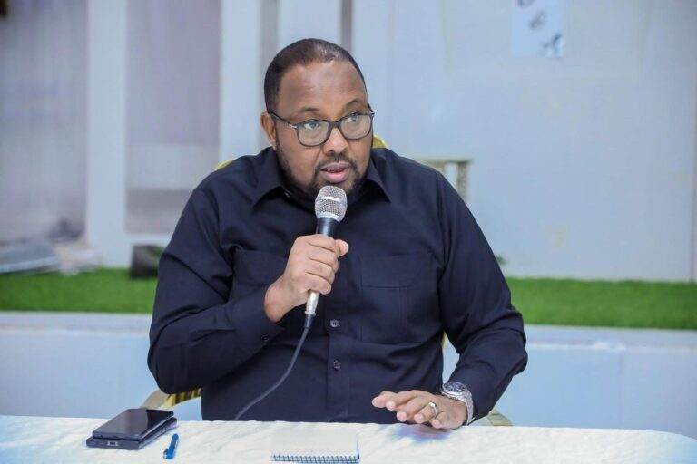 DEGDEG: Shirweynaha Maamulka Khaatumo oo Si Rasmi ah Looga Furay LaasCaanood