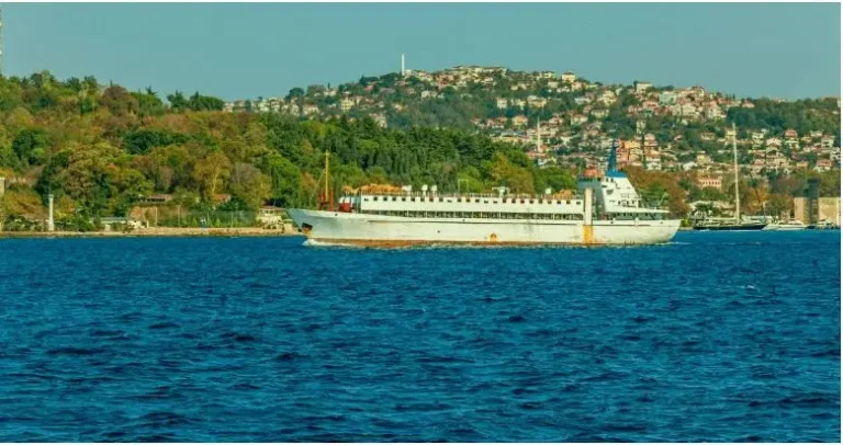 Muxuu siday markabka kasoo shiraacday Puntland ee lagu leexsaday Yemen?