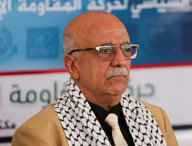 Yemeni Prime Minister and many ministers killed in airstrike.