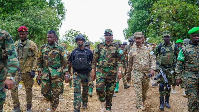 Somali National Army’s Commander praised the Soldiers unity that led to the victory in Bariire.