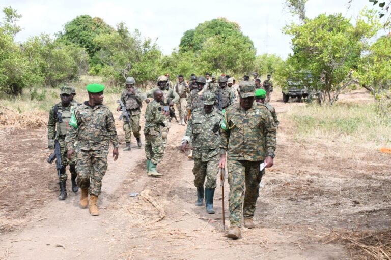 Taliyaha Ciidanka AUSSOM oo booqday magaalada Bariire ee dhowaan dib loo qabtay.