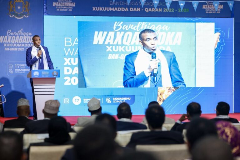 RW Xamsa”Guulaha la gaaray waxaa saldhig u ah shuruucdii oo la hagaajiyey, midnimo iyo wadajir”.